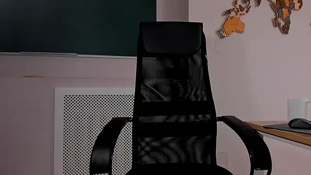 ClaireMathis live cam on Stripchat