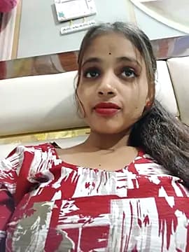 Naina11100 live cam on Stripchat