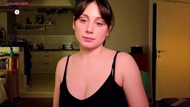 moon_deity_ live cam