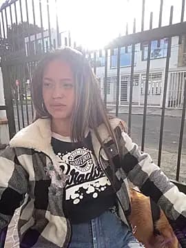 Diosa_Pinkk live cam on Stripchat