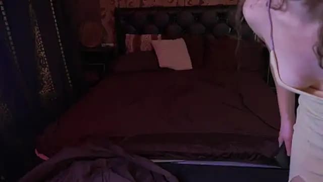 LittleJulii live cam