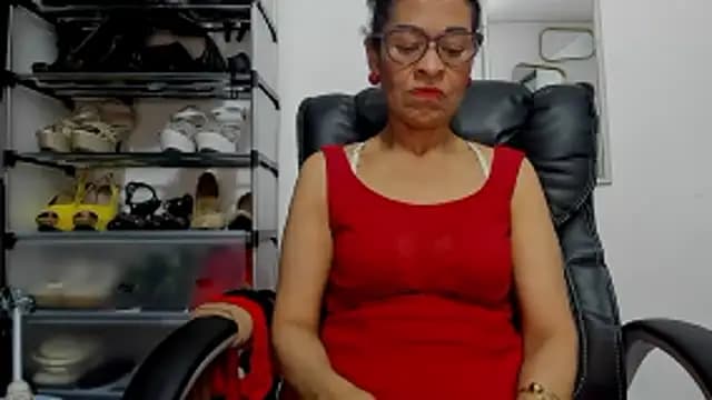 Aries_Mature live cam