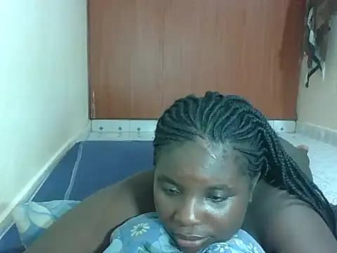 hotebbbyy live cam on Stripchat