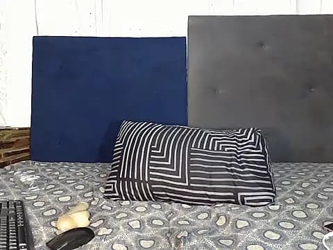 MinnieBee101 live cam