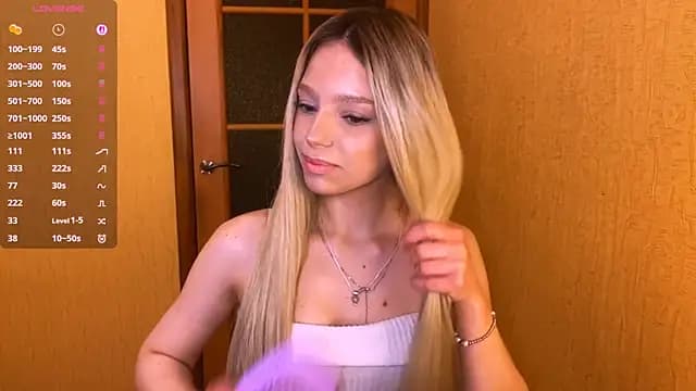 YawingSanguine live cam