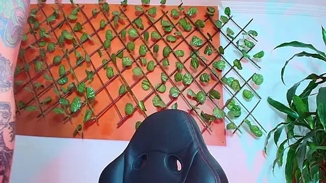 Naughty_Kittenm live cam