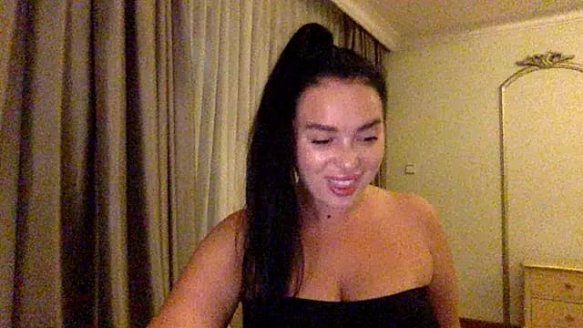 Fayronna live cam on Stripchat