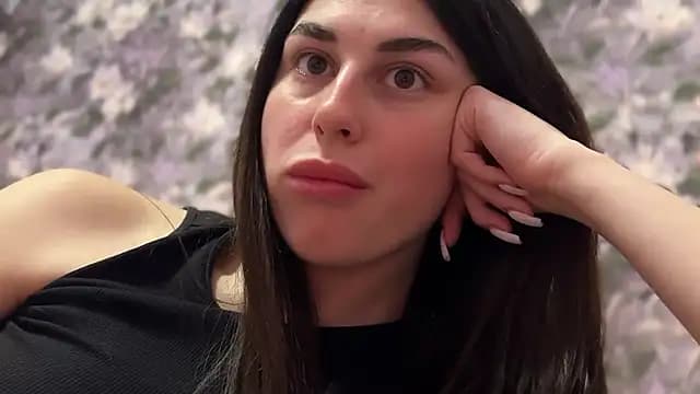 LiluMartiznir live cam