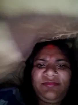 couple_71 live cam on Stripchat