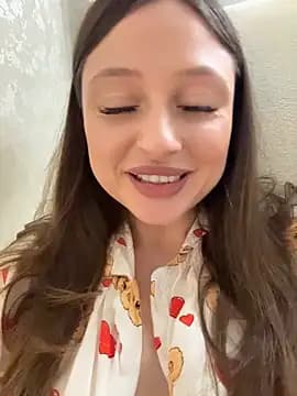 Kimsweet7 live cam on Stripchat