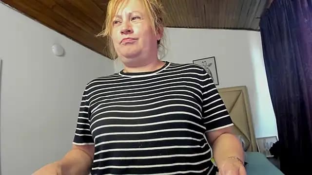 MonyCassius live cam on Stripchat