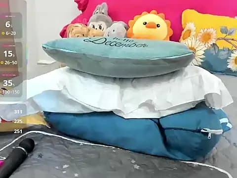 Suzy_aa live cam on Stripchat