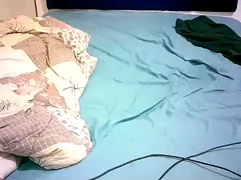 honeypotsweet live cam on Stripchat