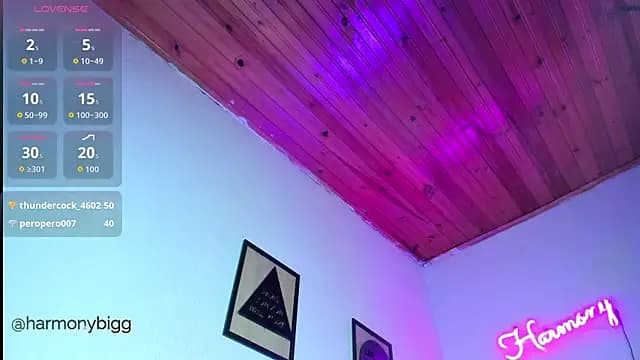 harmony_bigbreasts live cam on Stripchat