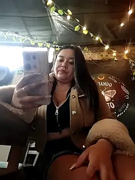 Cristal__04 live cam on Stripchat