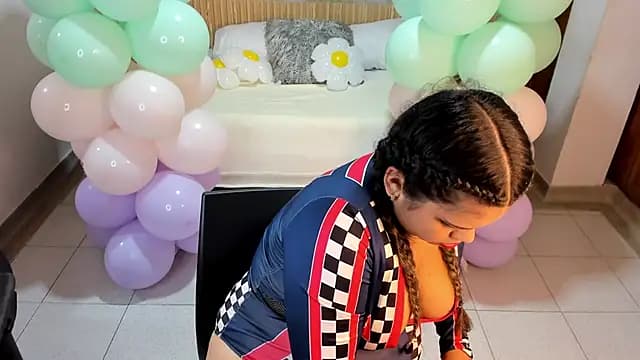 samy_19_ live cam on Stripchat