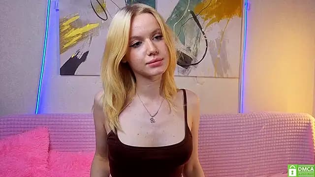 Sonya_vibe_me live cam on Stripchat