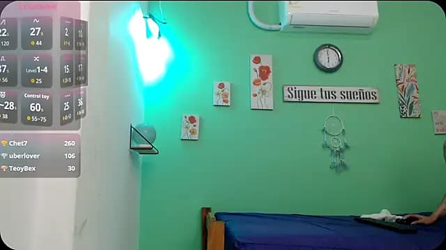 lucerodelamanana343 live cam on Stripchat