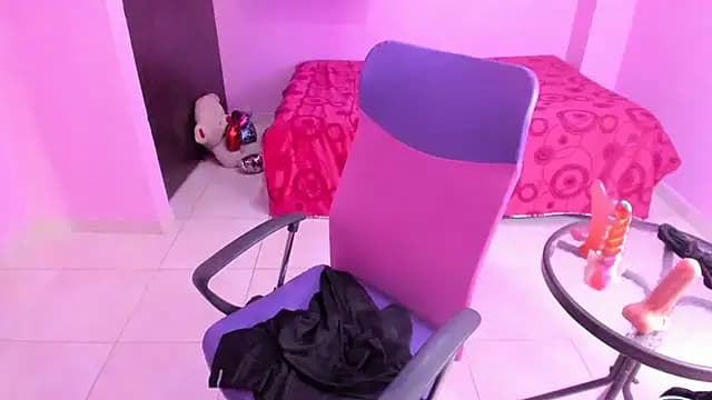 mommy_whore_slut live cam