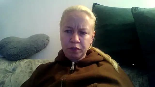 jennyblondeuk live cam