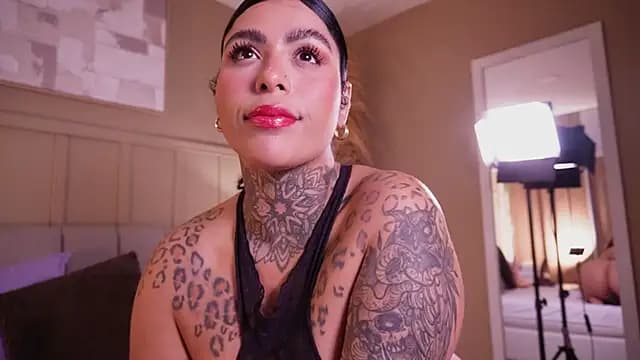 curvyliciousss live cam