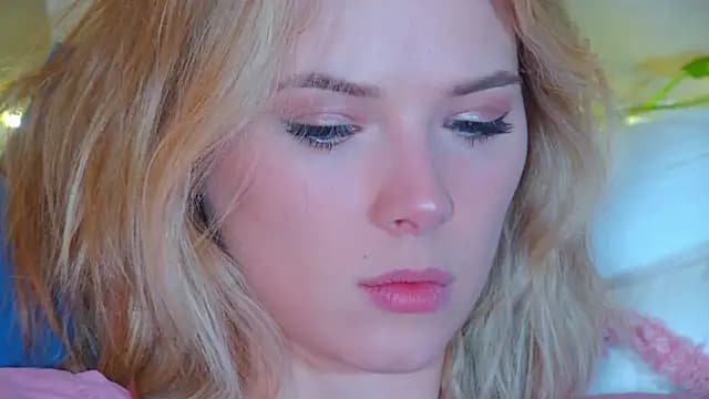 GentleRossi live cam on Stripchat