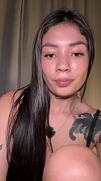 Roxanne_08 live cam on Stripchat