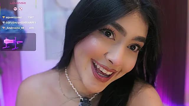 JulesBenett live cam on Stripchat