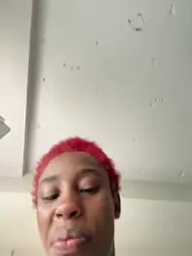 msvelvet20 live cam on Stripchat