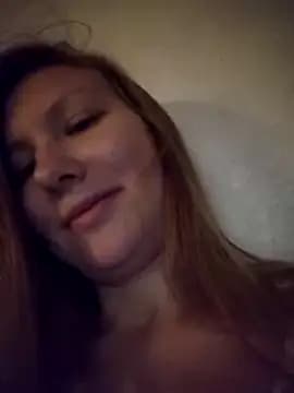 August_Shine live cam on Stripchat