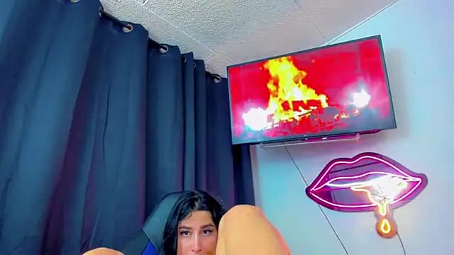 sunshine_uwu22 live cam on Stripchat