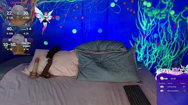 lucie_petite live cam on Stripchat