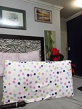 JANIELEE8XXXXX live cam on Stripchat