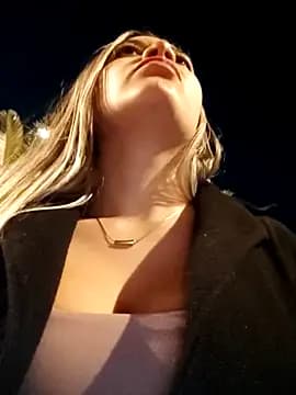 alana_69 live cam on Stripchat