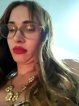 Irresistible24 live cam