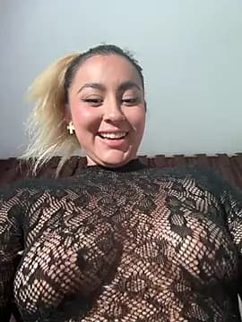 Elina_Hills live cam