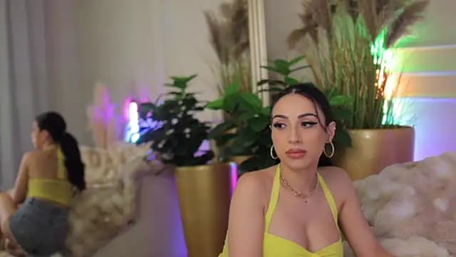 Anais_Bloom live cam on Stripchat