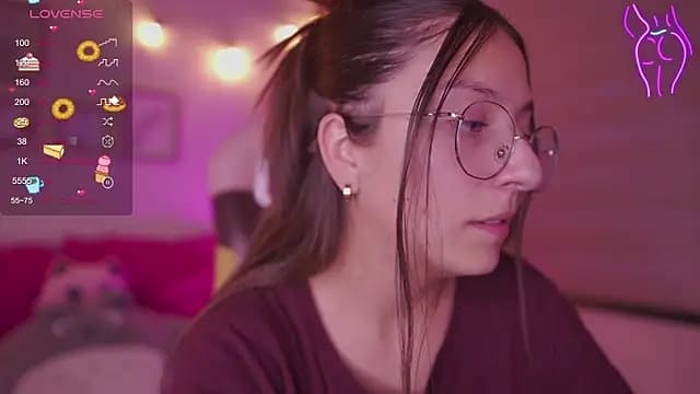 milly_kenner live cam on Stripchat