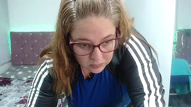 kataleyamilf69 live cam on Stripchat