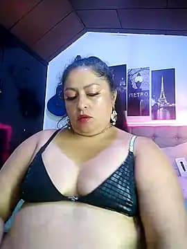 Keyla01_ live cam on Stripchat