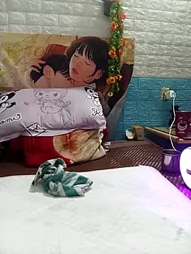 Minh32love live cam on Stripchat