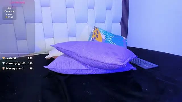 sophiaa10 live cam on Stripchat