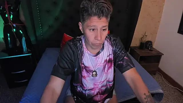 Kali_Panther live cam on Stripchat