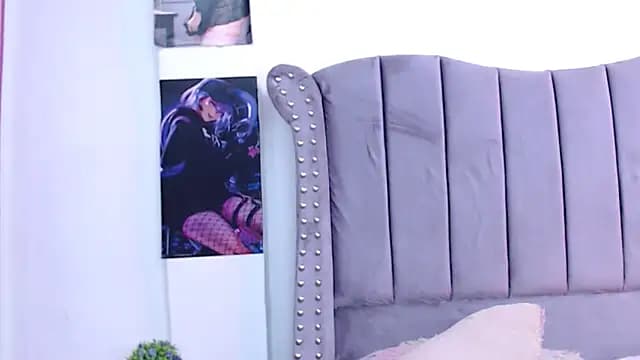 megan_hot019 live cam on Stripchat