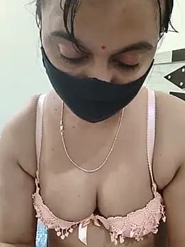 HeartlessGirl live cam