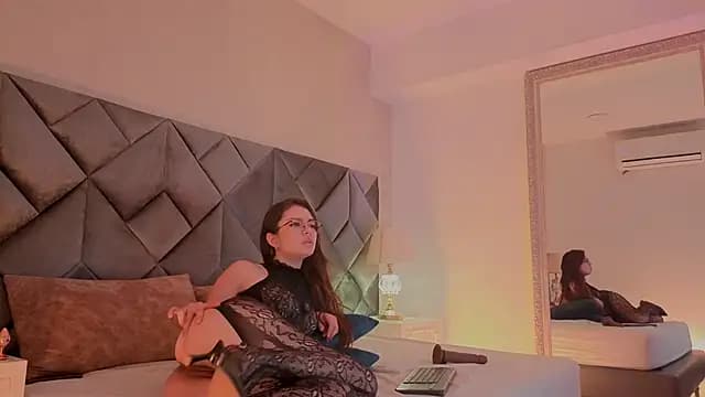 Luisa0110 live cam