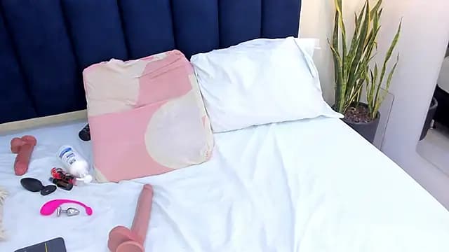 sophieturner_mg live cam