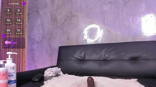 MelanyHolsen live cam