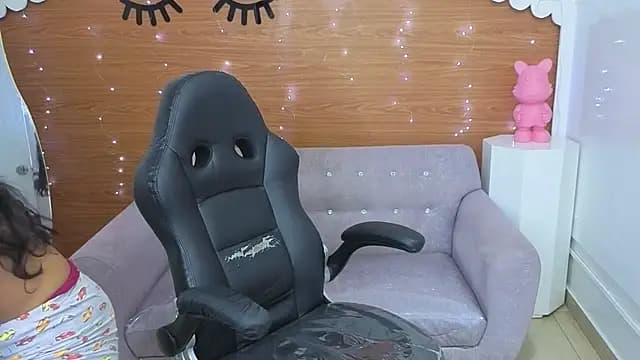 emily_smith_t live cam