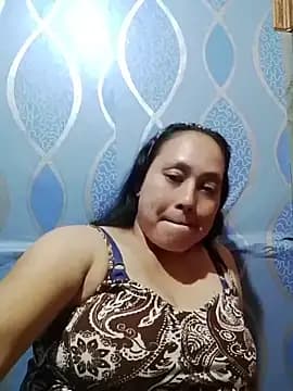 May_Bombs live cam on Stripchat